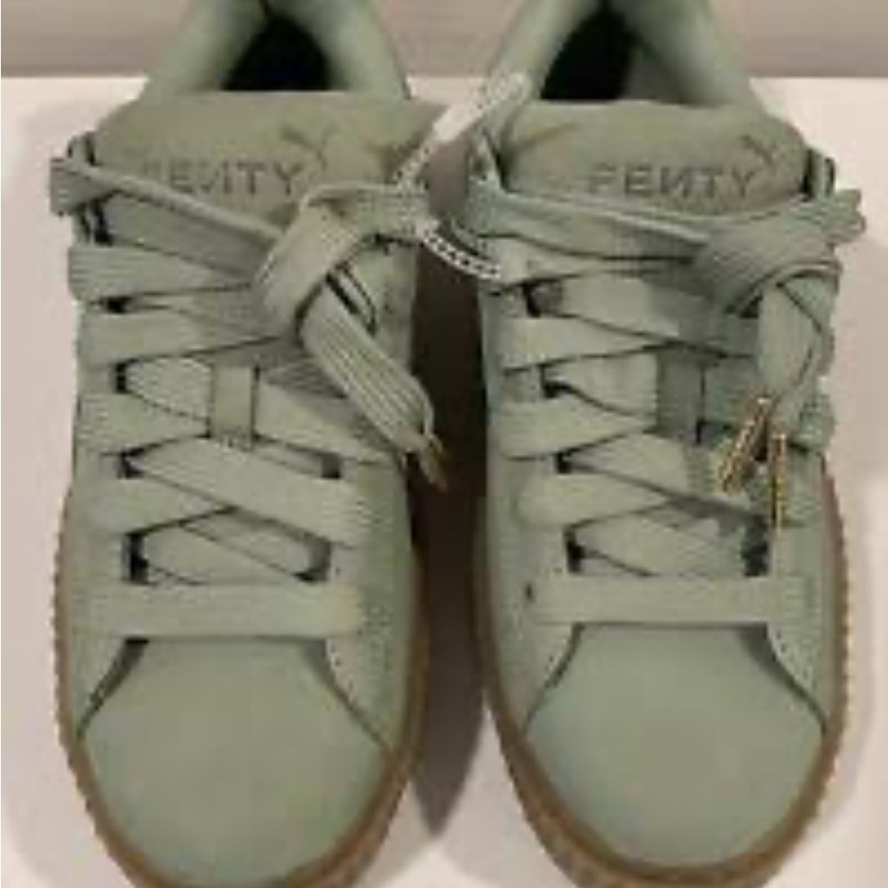 NEW FENTY Puma Green Sneakers Classic Low-Top Design